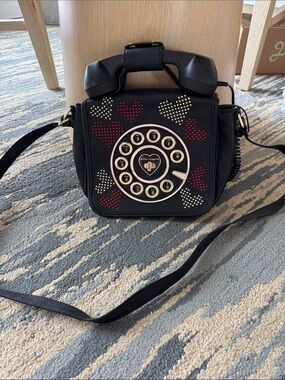Betsey Johnson call me baby kitsch phone rotary telephone crossbody bag